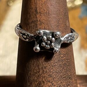 Artisan Made  Stamped Silver size 7  3.1grams vintage style solid.Very Nice Ring